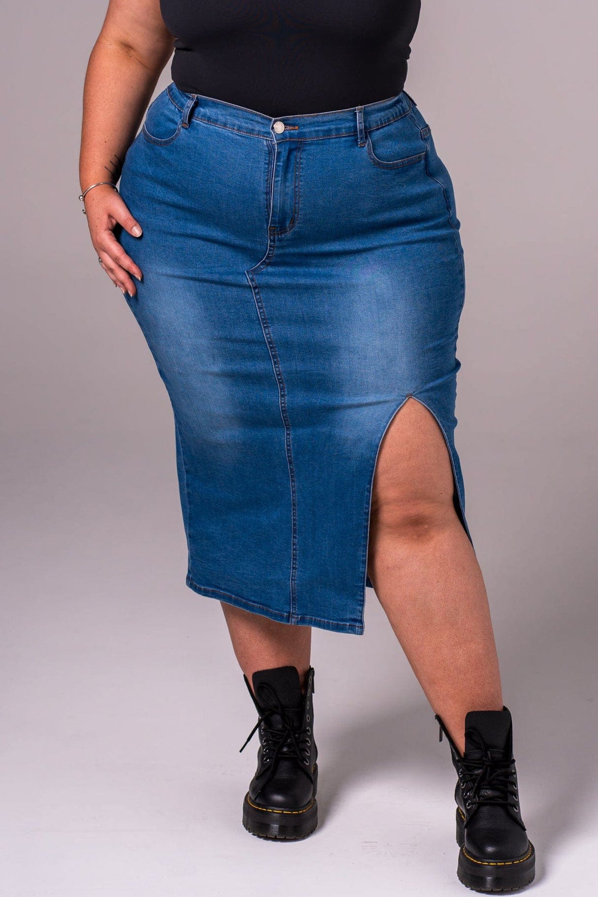 Classic Denim Skirt - Midi SKIRT